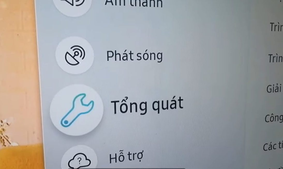 2-chon-tong-quat-e1668585826772 tắt kết nối tivi với điện thoại