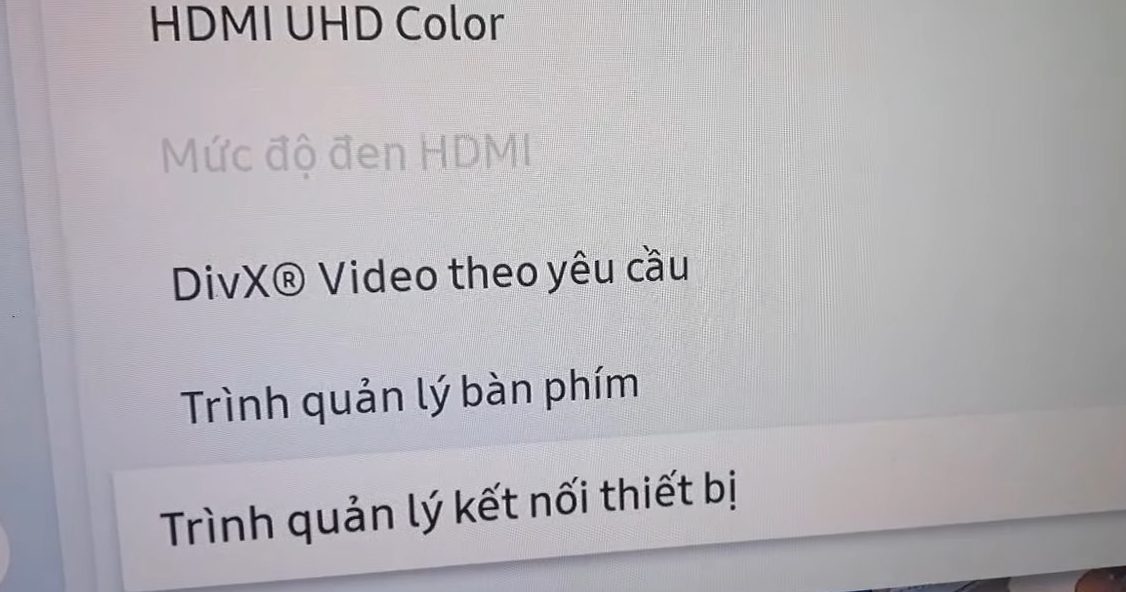 4-trinh-quan-li-ket-noi-thiet-bi-e1668585892565 Cách thoát kết nối điện thoại với tivi