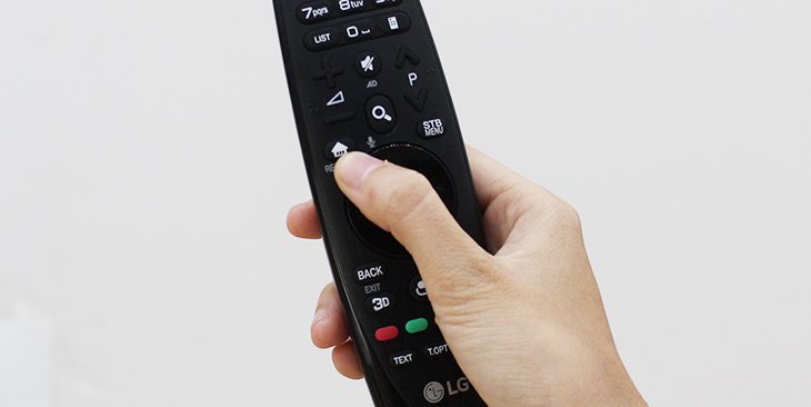 Bước 1: Nhấn vào nút Cài đặt (có hình răng cưa hoặc ngôi nhà)