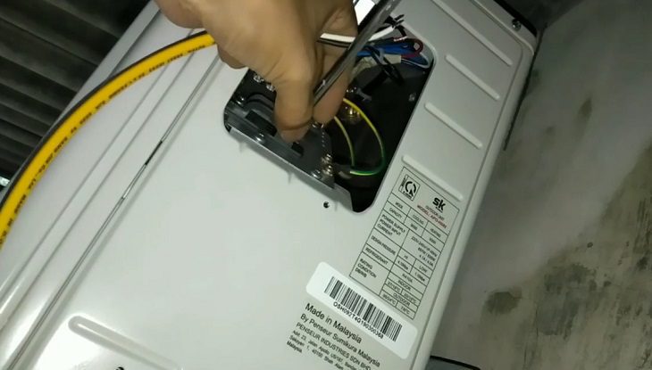 Kết nối điện cho cục nóng điều hòa 2 chiều