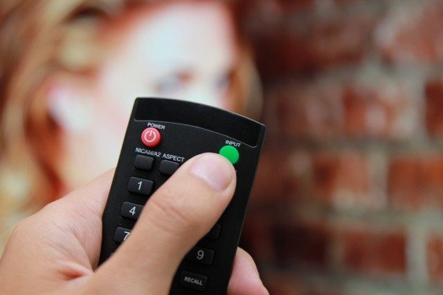 cach-do-kenh-ngay-tren-tivi-asanzo-thuong