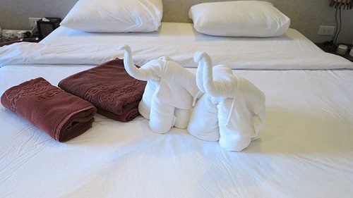 co-nen-giat-ga-trai-guong-cung-khan-tam-khong-jpeg-1 Có nên giặt ga trải gường cùng khăn tắm không