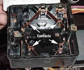 Bên trong hộp công tắc chu kỳ