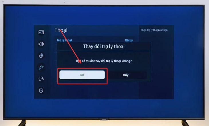 Tại cửa sổ Thiết lập trợ lý thoại, bạn hãy nhấn vào mục OK để xác lập trợ lý thoại. nhấn Ok để xác nhận cài đặt Google Assistant cho tivi Samsung