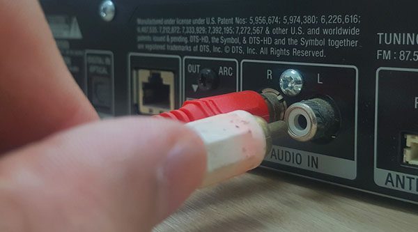 Làm thế nào để xuất âm thanh ra từ tivi LG?