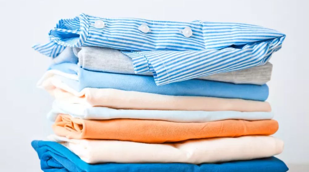 quần áo sáng màu bị đổi màu